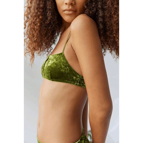 Urban Outfitters Only Hearts X Out From Under Velvet Heart-Button Bra Green XS/S - Picture 10 of 11